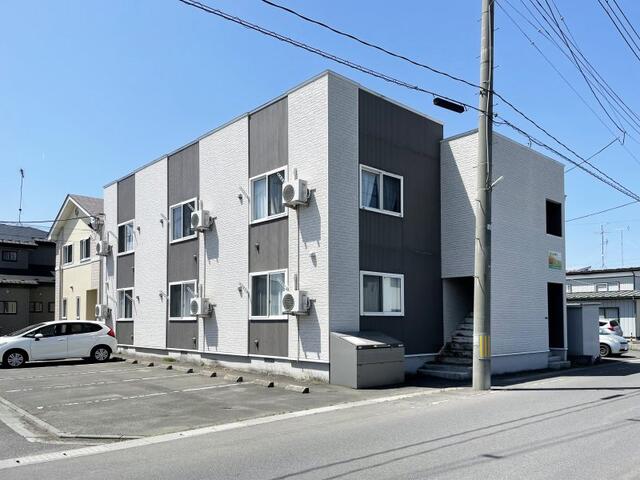 八戸市根城一丁目売アパート